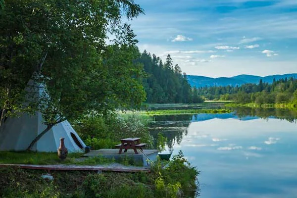 lake-around-tent