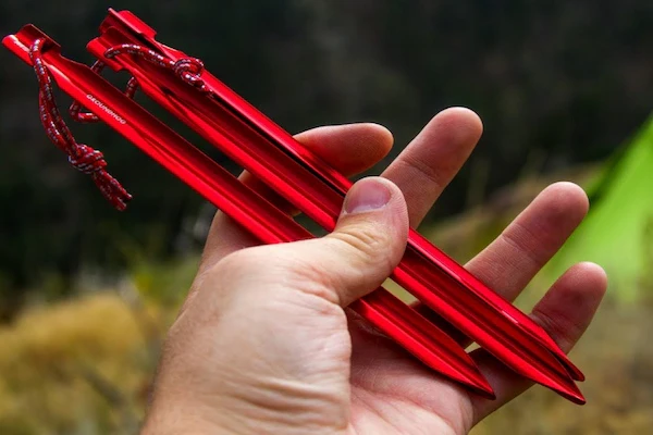sierra-designs-v-stake