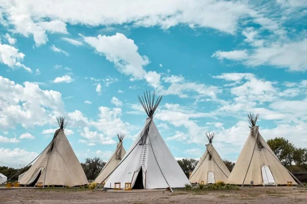 neutral-color-tent