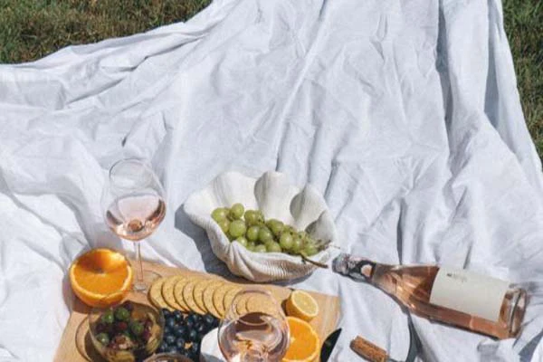tent-footprint-used-for-picnic