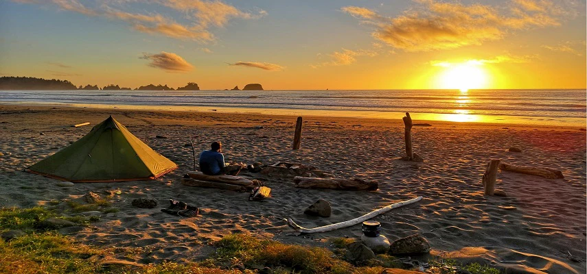 camping-on-beach