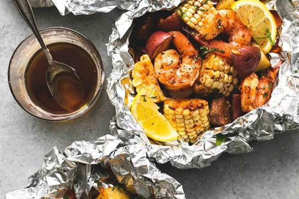shrimp-boil-foil-packets