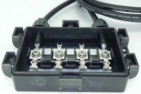 solar-panel-junction-box