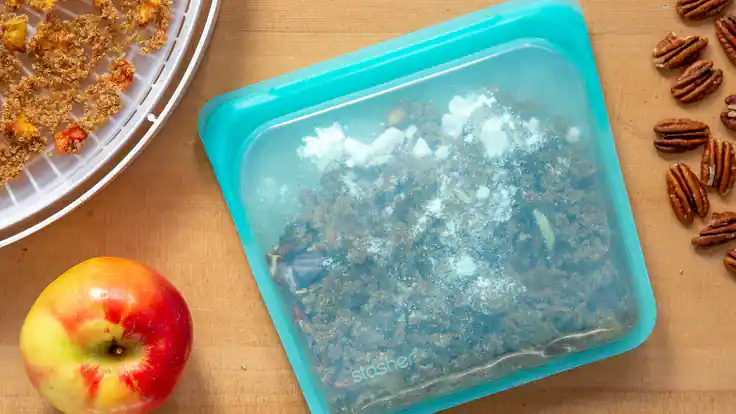 Petit-déjeuner de randonnée : recette de porridge aux pommes et au quinoa